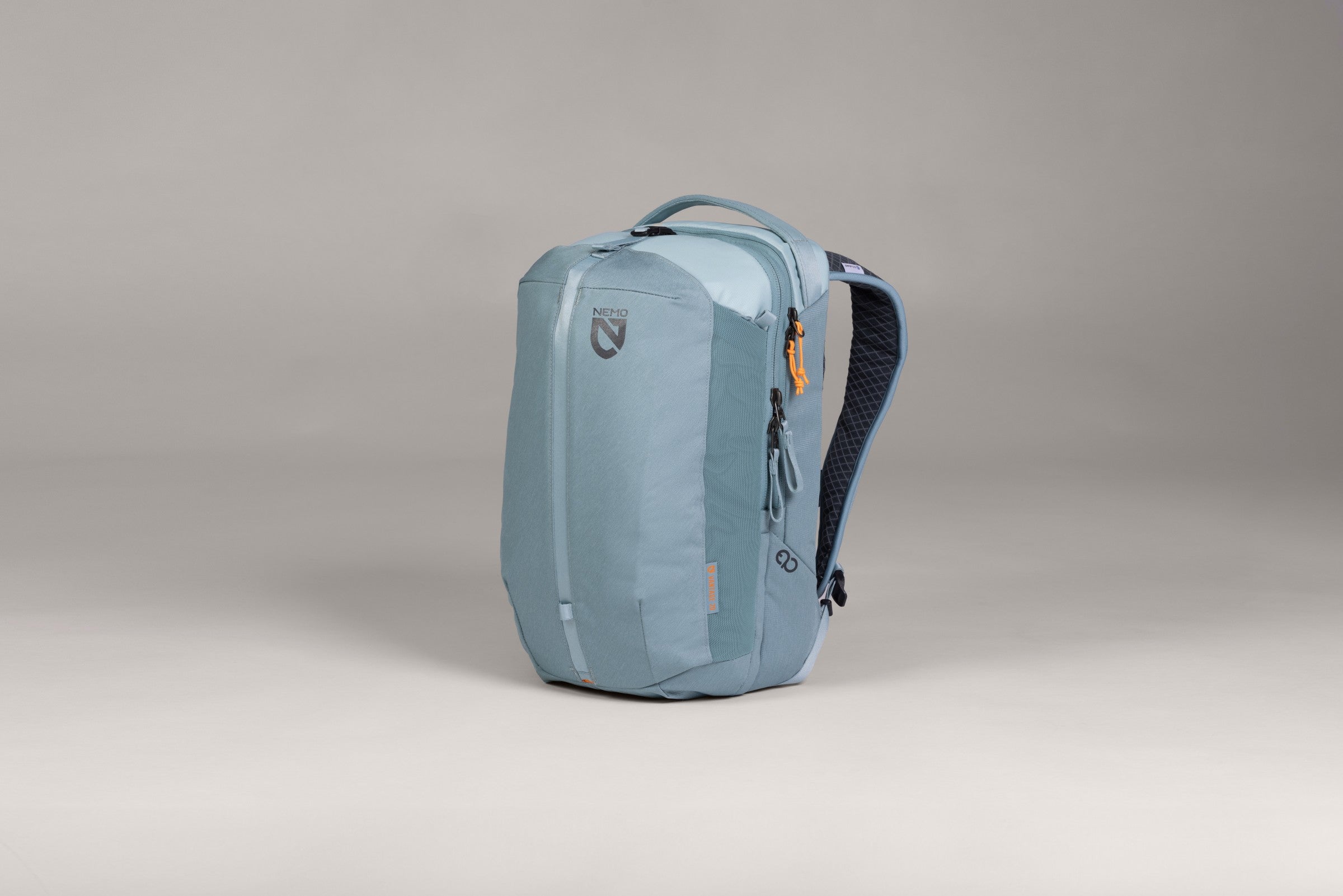 Vantage 20L Day Travel Backpack
