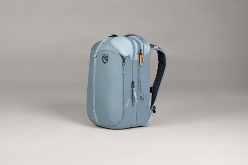 Vantage™ 26L Endless Promise® Everyday Adventure Daypack