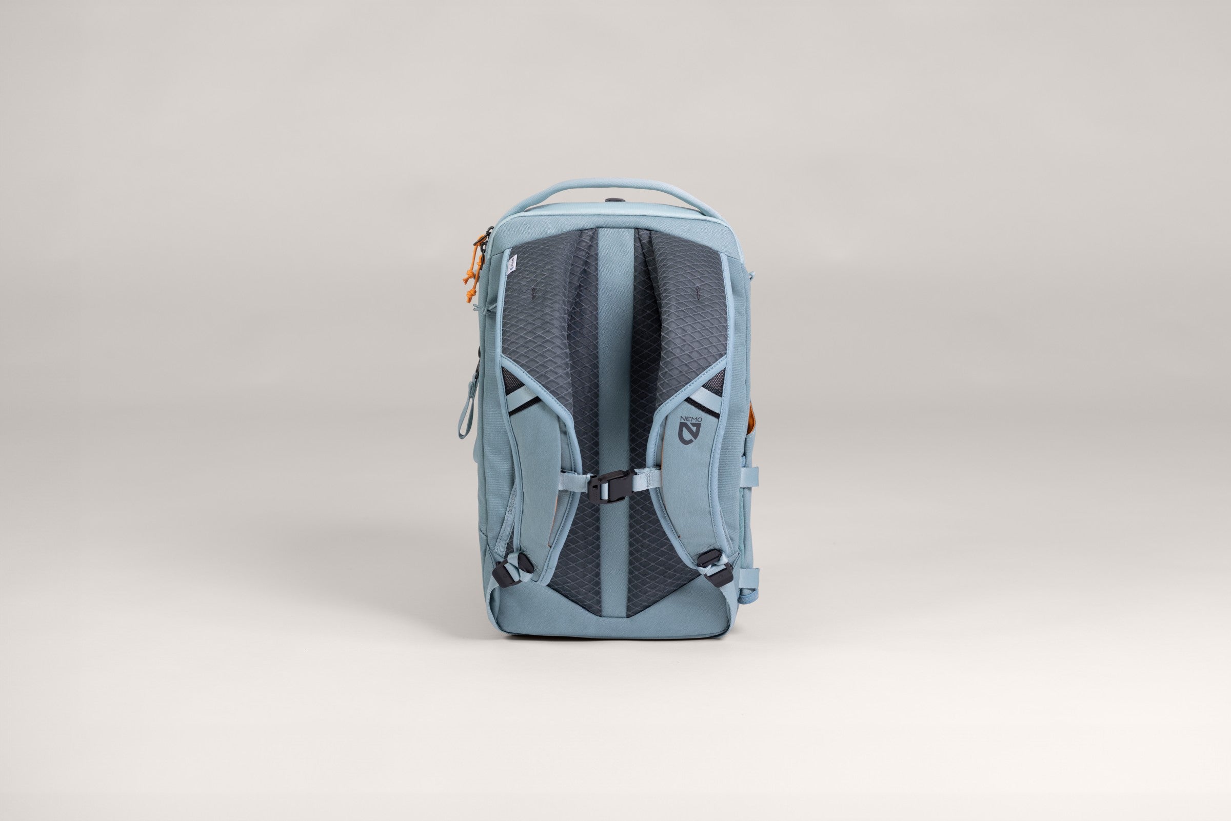 Vantage™ 20L Endless Promise® Day Travel Backpack