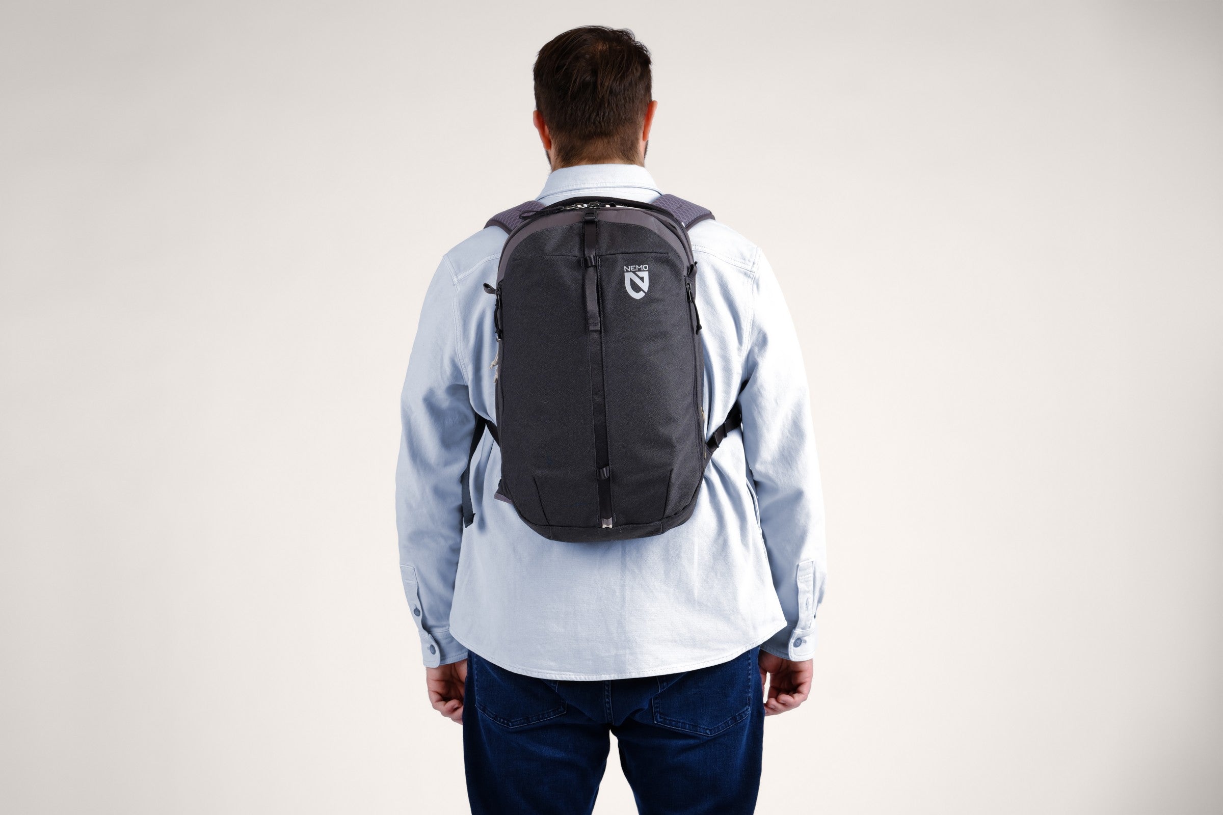 Vantage™ 26L Endless Promise® Everyday Adventure Daypack