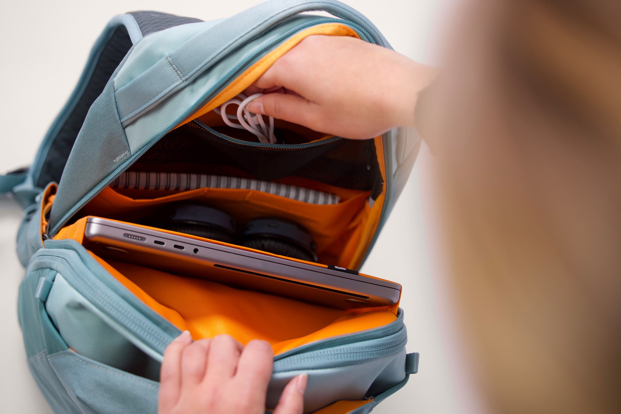 Vantage™ 20L Endless Promise® Day Travel Backpack